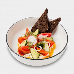 С томатами, огурцом, редисом и бородинскими гренками заказать доставку в Красноярске | «РомБаба»