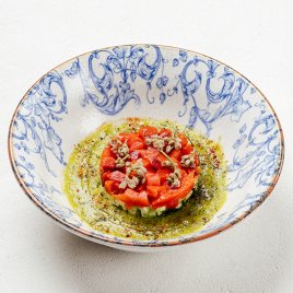 Тартар из нерки с соусом из зелёных томатов Тартар из нерки с соусом из зелёных томатов заказать доставку в Красноярске | «Баран и бисер»