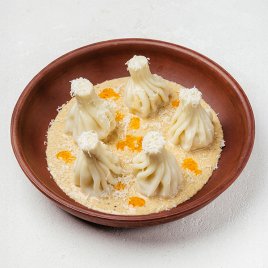 Хинкали с говядиной и соусом качо-э-пепе Хинкали с говядиной и соусом качо-э-пепе заказать доставку в Красноярске | «Баран и бисер»