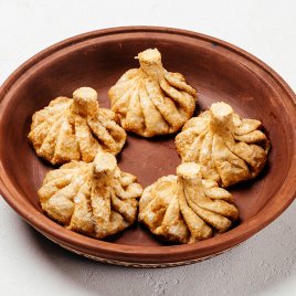 Хинкали с говядиной жареные Хинкали с говядиной жареные заказать доставку в Красноярске | «Баран и бисер»