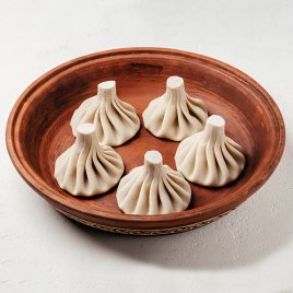 Хинкали с цыплёнком Хинкали с цыплёнком заказать доставку в Красноярске | «Баран и бисер»