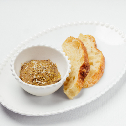 Паштет из куриной печени с каперсами, анчоусами и домашней чиабаттой Паштет из куриной печени с каперсами, анчоусами и домашней чиабаттой заказать доставку в Красноярске | Формаджи