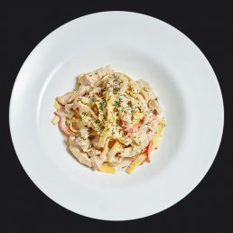 Соус с копчёным цыплёнком и овощами Соус с копчёным цыплёнком и овощами заказать доставку в Красноярске | «Перцы» в Красноярске
