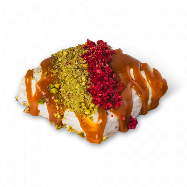 Булочка от мамы с солёной карамелью и фисташкой Булочка от мамы с солёной карамелью и фисташкой заказать доставку в Красноярске | Доставка «Беллини»