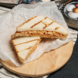 Сэндвич с курицей, томатом и сыром заказать доставку в Красноярске | «Bellini Kitchen»