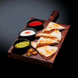 Кесадилья с курицей Кесадилья с курицей заказать доставку в Красноярске | «Якитория»