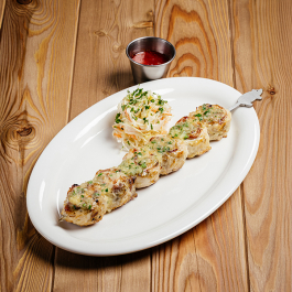 Шашлык из цыплёнка с беконом Шашлык из цыплёнка с беконом заказать доставку в Красноярске | Доставка «Беллини»