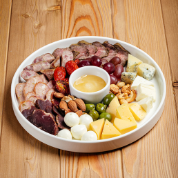 Сыр и мясные деликатесы Сыр и мясные деликатесы заказать доставку в Красноярске | «Свинья и бисер»