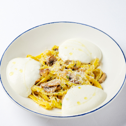 Феттуччине с белыми грибами и муссом пармезан Феттуччине с белыми грибами и муссом пармезан заказать доставку в Красноярске | Формаджи