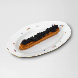 Эклер Челентано с заварным кремом и маком Эклер Челентано с заварным кремом и маком заказать доставку в Красноярске | Доставка «Беллини»