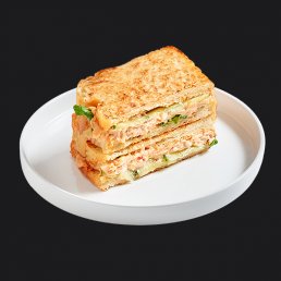 Сэндвич с риетом из горбуши и снежного краба Сэндвич с риетом из горбуши и снежного краба заказать доставку в Красноярске | «Перцы» в Красноярске