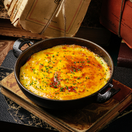 Слоёный пирог с брискетом и картофельным пюре заказать доставку в Красноярске | Доставка «Беллини»