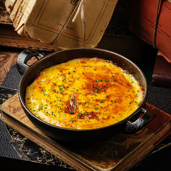 Слоёный пирог с брискетом и картофельным пюре заказать доставку в Красноярске | Доставка «Беллини»