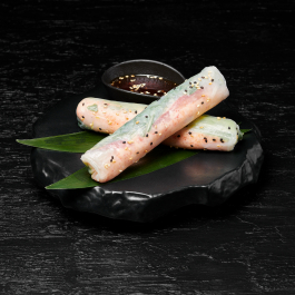 Спринг-ролл со снежным крабом и креветкой Спринг-ролл со снежным крабом и креветкой заказать доставку в Красноярске | Доставка «Беллини»