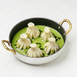 Мини-хинкали с курицей и шпинатом в мятном соусе Мини-хинкали с курицей и шпинатом в мятном соусе заказать доставку в Красноярске | «Баран и бисер»