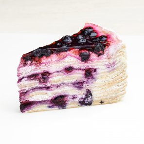 Блинный торт с пломбиром и черникой Блинный торт с пломбиром и черникой заказать доставку в Красноярске | «Якитория»