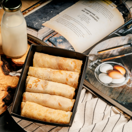 Блинчики с курицей в соусе терияки Блинчики с курицей в соусе терияки заказать доставку в Красноярске | «Bellini Kitchen»