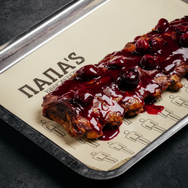 Свиные рёбра с вишнёвым соусом заказать доставку в Красноярске | Доставка «Беллини»