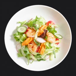 Салат с креветками и овощам Салат с креветками и овощам заказать доставку в Красноярске | «Перцы» в Красноярске
