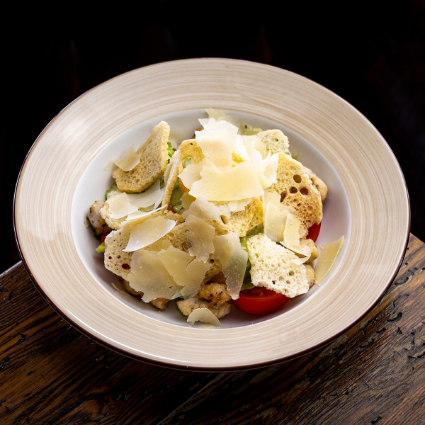 Цезарь с филе цыпленка заказать доставку в Красноярске | Доставка «Беллини»