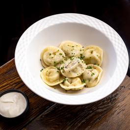 Пельмени из нельмы и муксуна с заправкой из щучьей икры заказать доставку в Красноярске | Доставка «Беллини»