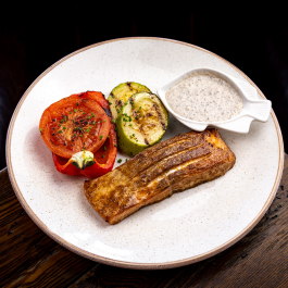 Филе сёмги на гриле с овощами заказать доставку в Красноярске | Доставка «Беллини»