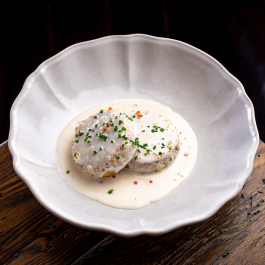 Котлеты из щуки с икорным соусом заказать доставку в Красноярске | Доставка «Беллини»