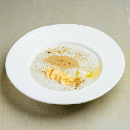 Овсяная каша с арахисовой пастой, бананом и грецкими орехами заказать доставку в Красноярске | Доставка «Беллини»