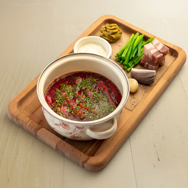 Борщ с говядиной и квашеной капустой Борщ с говядиной и квашеной капустой заказать доставку в Красноярске | Доставка «Беллини»