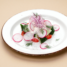 Овощной салат со сметаной и красным луком заказать доставку в Красноярске | «Mama`s»