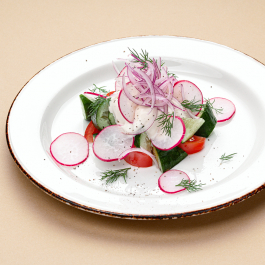 Овощной салат со сметаной и красным луком заказать доставку в Красноярске | Доставка «Беллини»