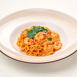 Спагетти с креветками в сливочно-томатном соусе заказать доставку в Красноярске | Траттория Формаджи