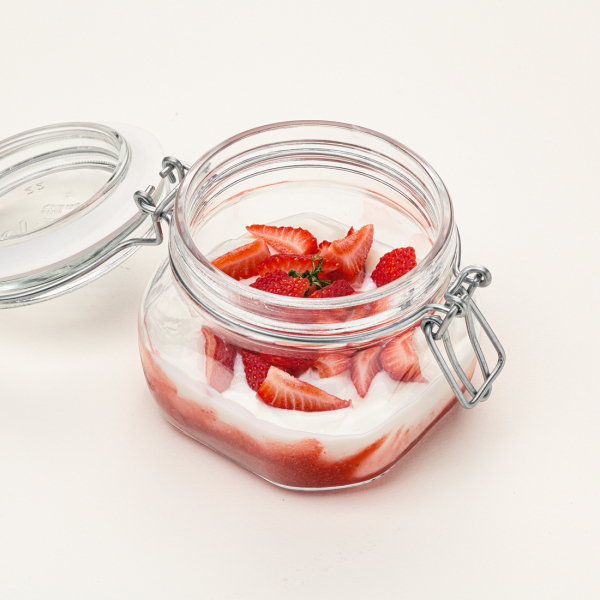 Домашний йогурт с клубникой и мятой заказать доставку в Красноярске | Траттория Формаджи