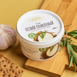 Козий плавленый сыр с розмарином и чесноком Козий плавленый сыр с розмарином и чесноком
