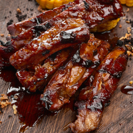 Свиные рёбрышки BBQ с кукурузой гриль Свиные рёбрышки BBQ с кукурузой гриль