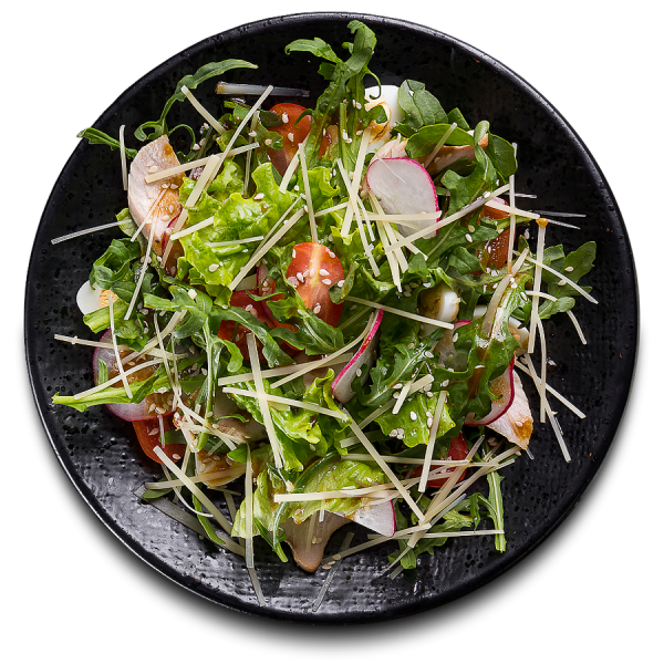 Зелёный салат с копчёной курицей и овощами Зелёный салат с копчёной курицей и овощами заказать доставку в Красноярске | Доставка «Беллини»