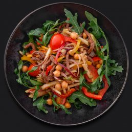 Салат с говядиной и нутом Салат с говядиной и нутом