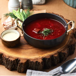 Суточный борщ с говядиной и квашеной капустой Суточный борщ с говядиной и квашеной капустой