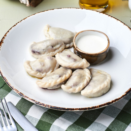 Вареники с вишней Вареники с вишней