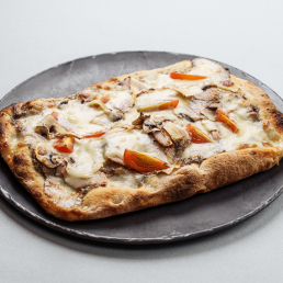 Римская пицца с индейкой и трюфелем заказать доставку в Красноярске | «Mama`s»