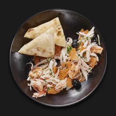 Салат с тунцом и креветками — рецепт с фото пошагово