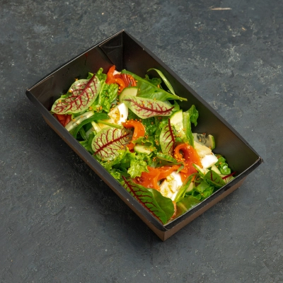 Салат с соленой форелью — рецепт с фото
